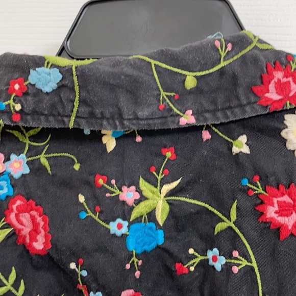 Beautiful embroidered pea coat - Picture 9 of 10
